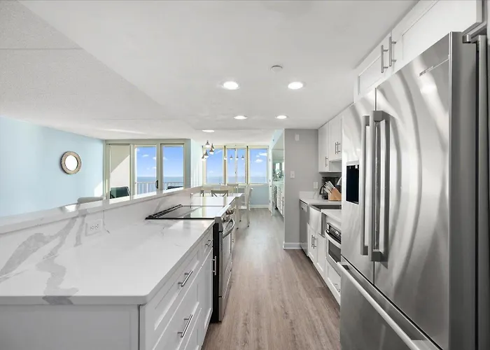Quay-upgraded Ocean Front 3 Bedroom With Indoor & Outdoor Pools!