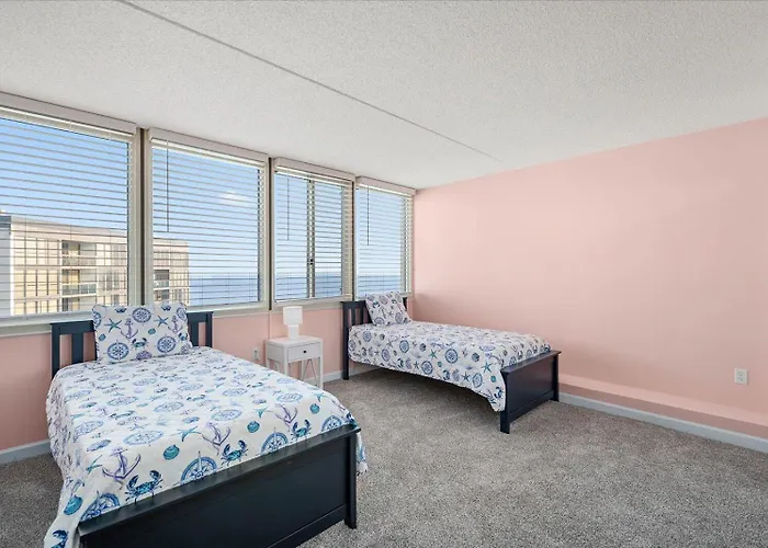 Quay-upgraded Ocean Front 3 Bedroom With Indoor & Outdoor Pools! *
